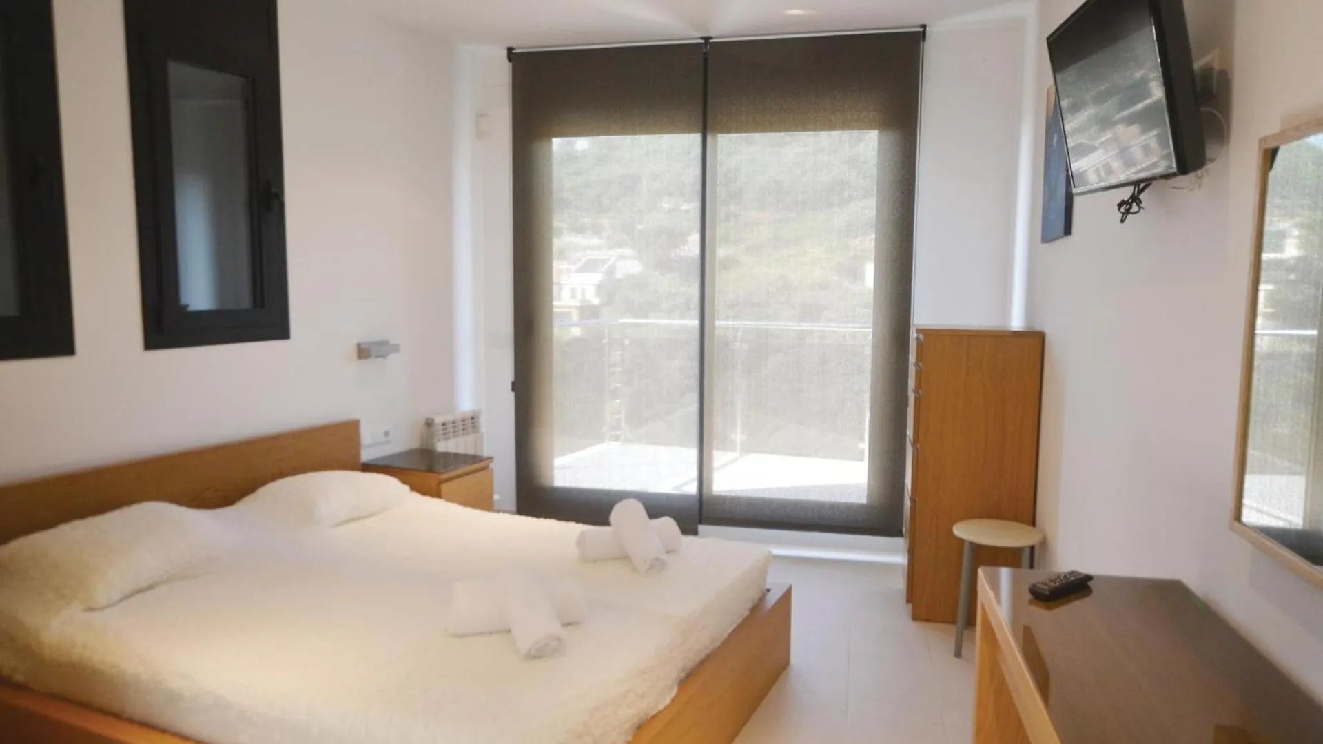 Nice Home In Santa Susanna With House Sea View Дом отдыха